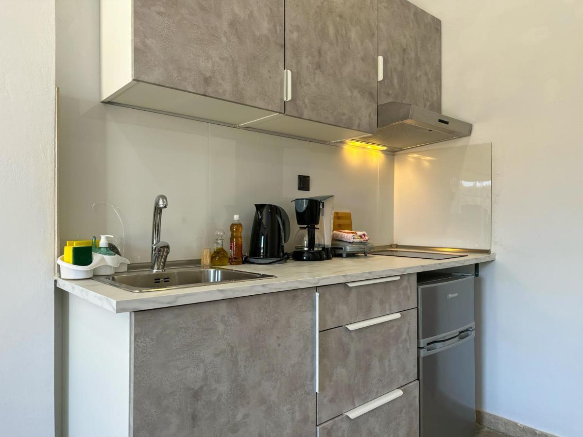Barbara House Lägenhet Doukádes Exteriör bild